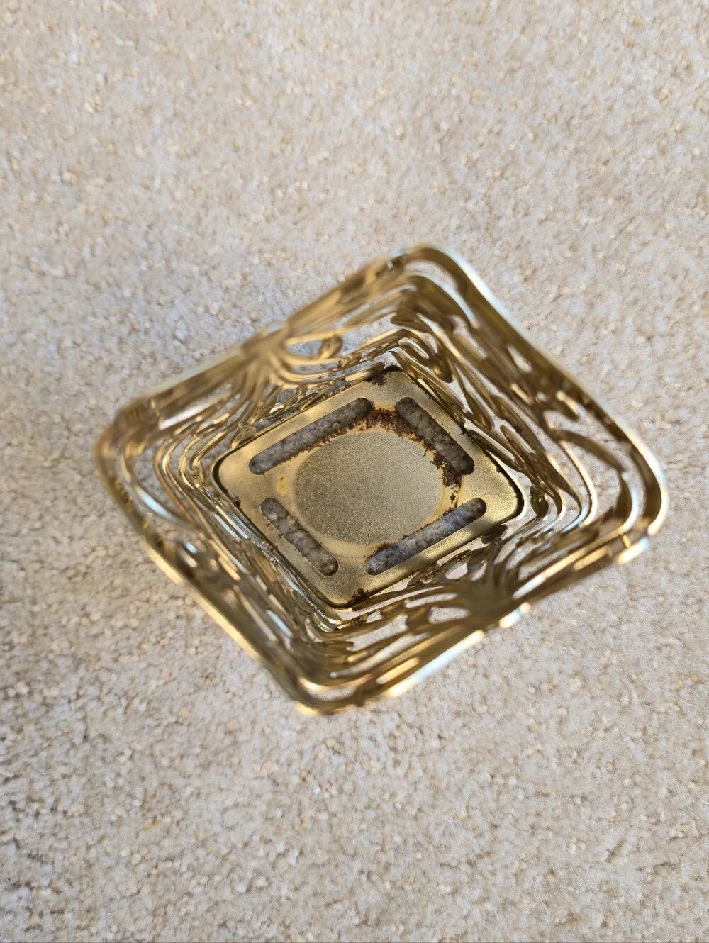 Bath & Body Works Foaming Hand Soap Holder Gold Mistletoe Red Bow